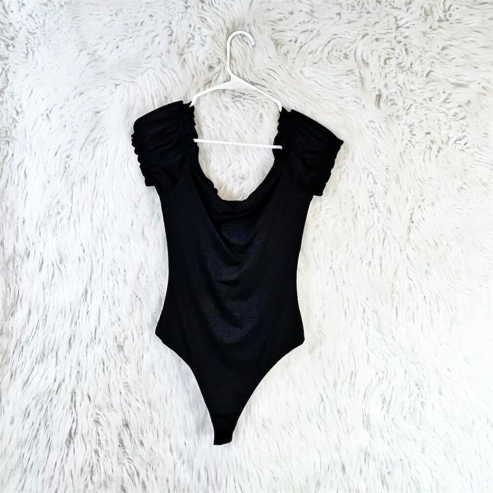 Princess Polly Medina Black puff sleeve Bodysuit Size 4 Casual - Picture 4 of 7